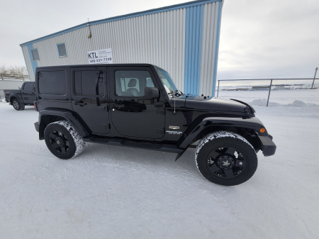 2014 Jeep Wrangler Sahara 4X4 $19,999